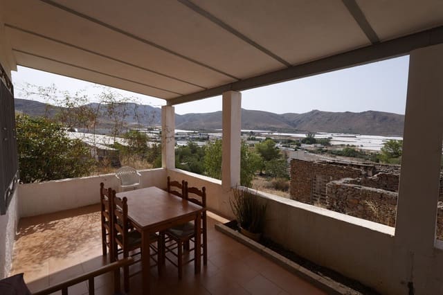 3 makuuhuone Huvila myytävänä paikassa Berja mukana 
autotalli - 85 000 € (Ref: 9166726)