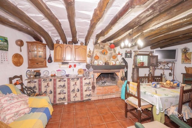 3 soverom Hus til salgs i Paterna del Río med garasje - € 80 000 (Ref: 9198281)