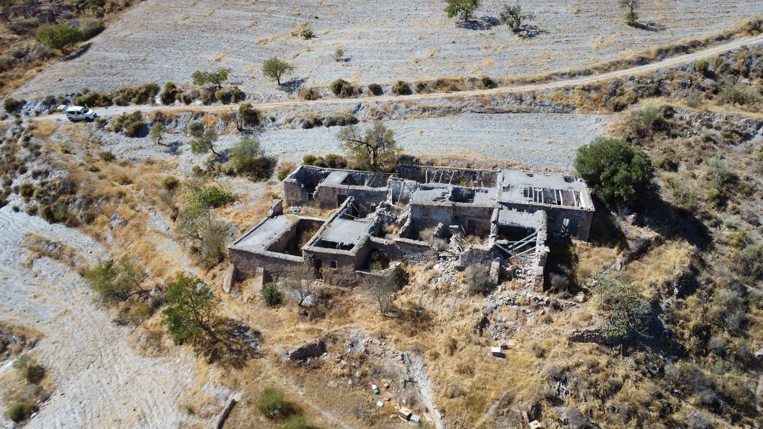 Grunde uden byggetilladelser til salg i Turon - € 9.900 (Ref: 9206158)