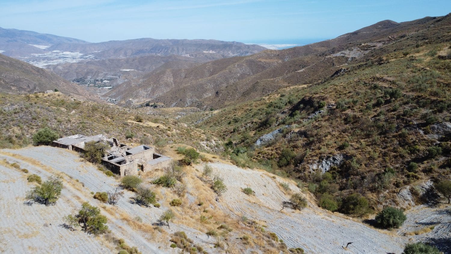 Grunde uden byggetilladelser til salg i Turon - € 9.900 (Ref: 9206158)