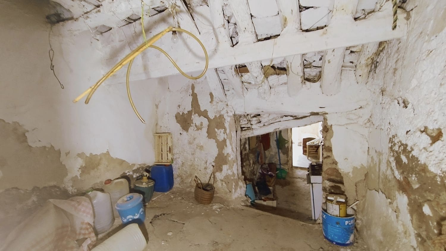 4 soveværelse Finca/Landehus til salg i Turon med garage - € 28.900 (Ref: 9335568)