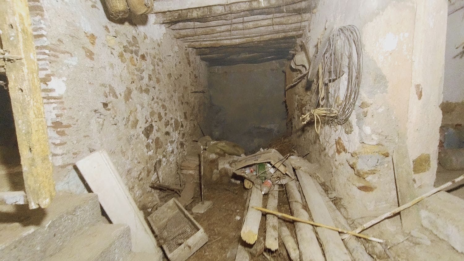 4 soveværelse Finca/Landehus til salg i Turon med garage - € 28.900 (Ref: 9335568)