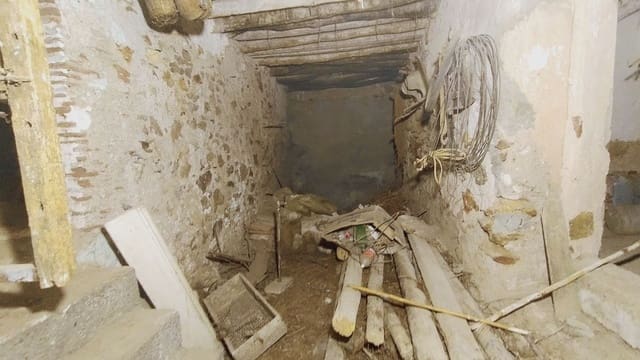 4 soveværelse Finca/Landehus til salg i Turón med garage - € 28.900 (Ref: 9335568)