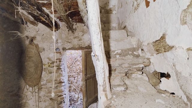 4 soveværelse Finca/Landehus til salg i Turón med garage - € 28.900 (Ref: 9335568)