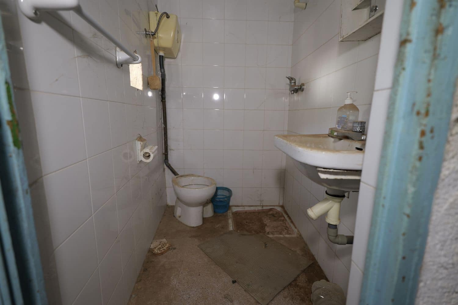 4 soveværelse Finca/Landehus til salg i Turon med garage - € 28.900 (Ref: 9335568)