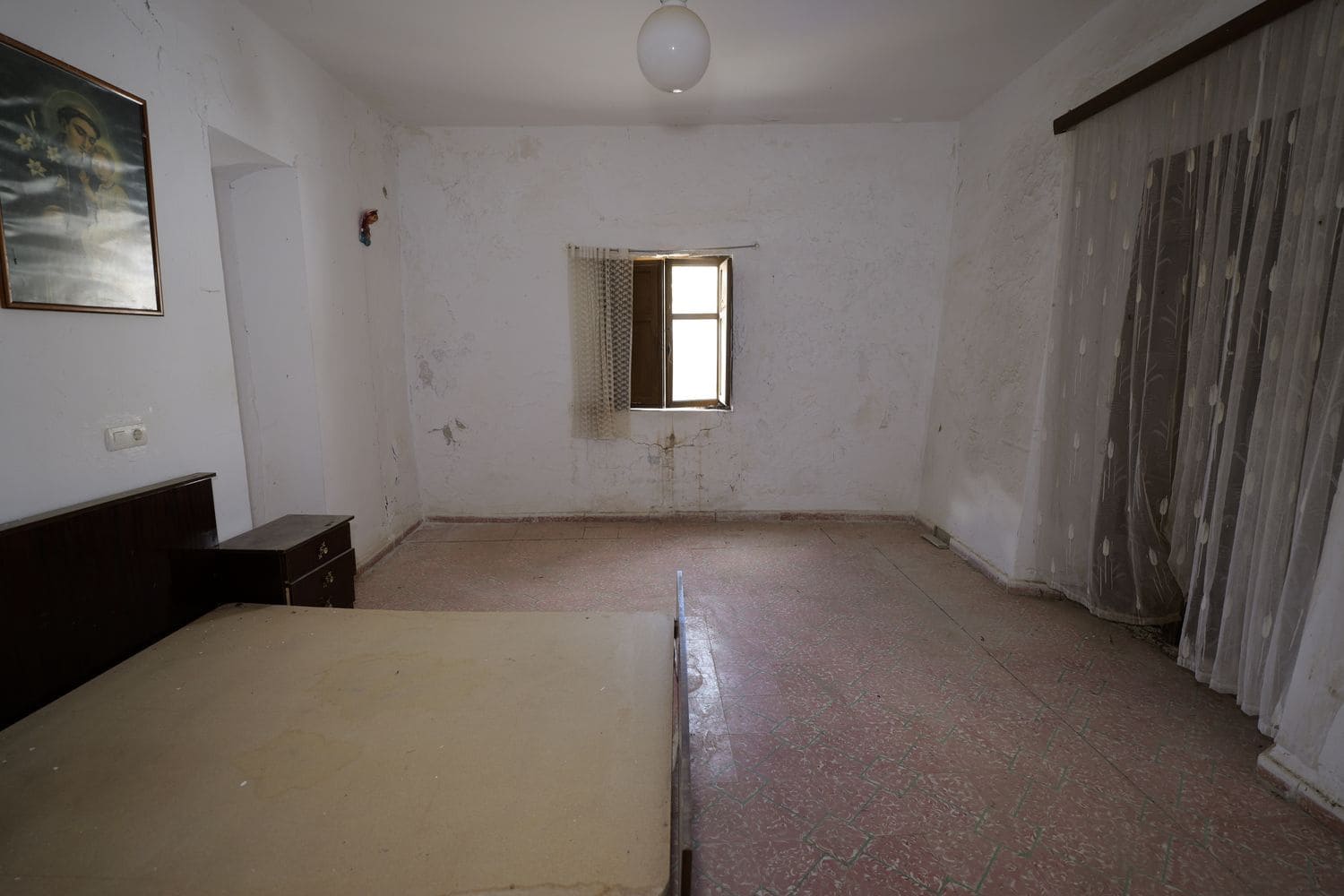 4 soveværelse Finca/Landehus til salg i Turon med garage - € 28.900 (Ref: 9335568)