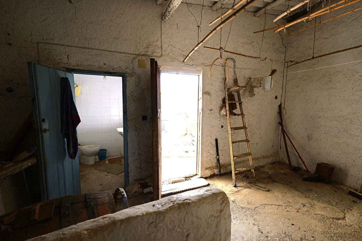 4 soveværelse Finca/Landehus til salg i Turon med garage - € 28.900 (Ref: 9335568)