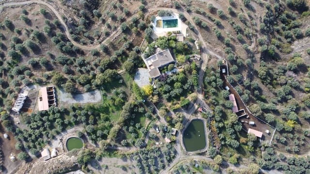 7 soverom Finca/Herregård til salgs i Válor med svømmebasseng garasje - € 990 000 (Ref: 9371337)