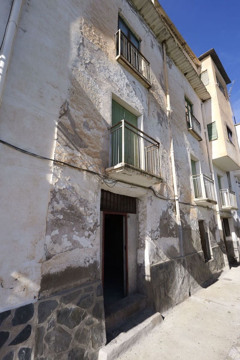 7 chambre Maison de Ville à vendre à Berchules avec garage - 49 000 € (Ref: 9371338)