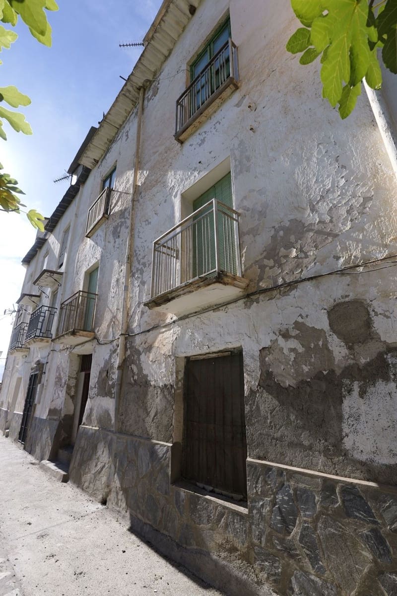 7 chambre Maison de Ville à vendre à Berchules avec garage - 49 000 € (Ref: 9371338)