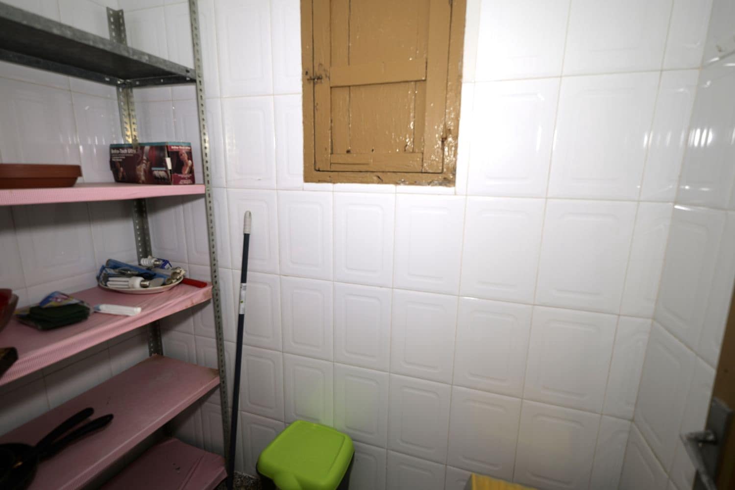 3 makuuhuone Omakotitalo myytävänä paikassa Berja mukana 
autotalli - 84 000 € (Ref: 9451762)