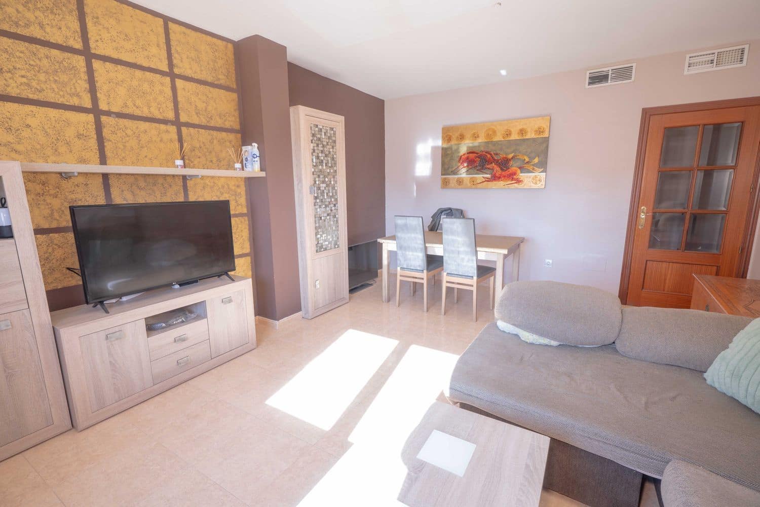 3 bedroom Apartment for sale in El Ejido with garage - € 120,000 (Ref: 9523879)