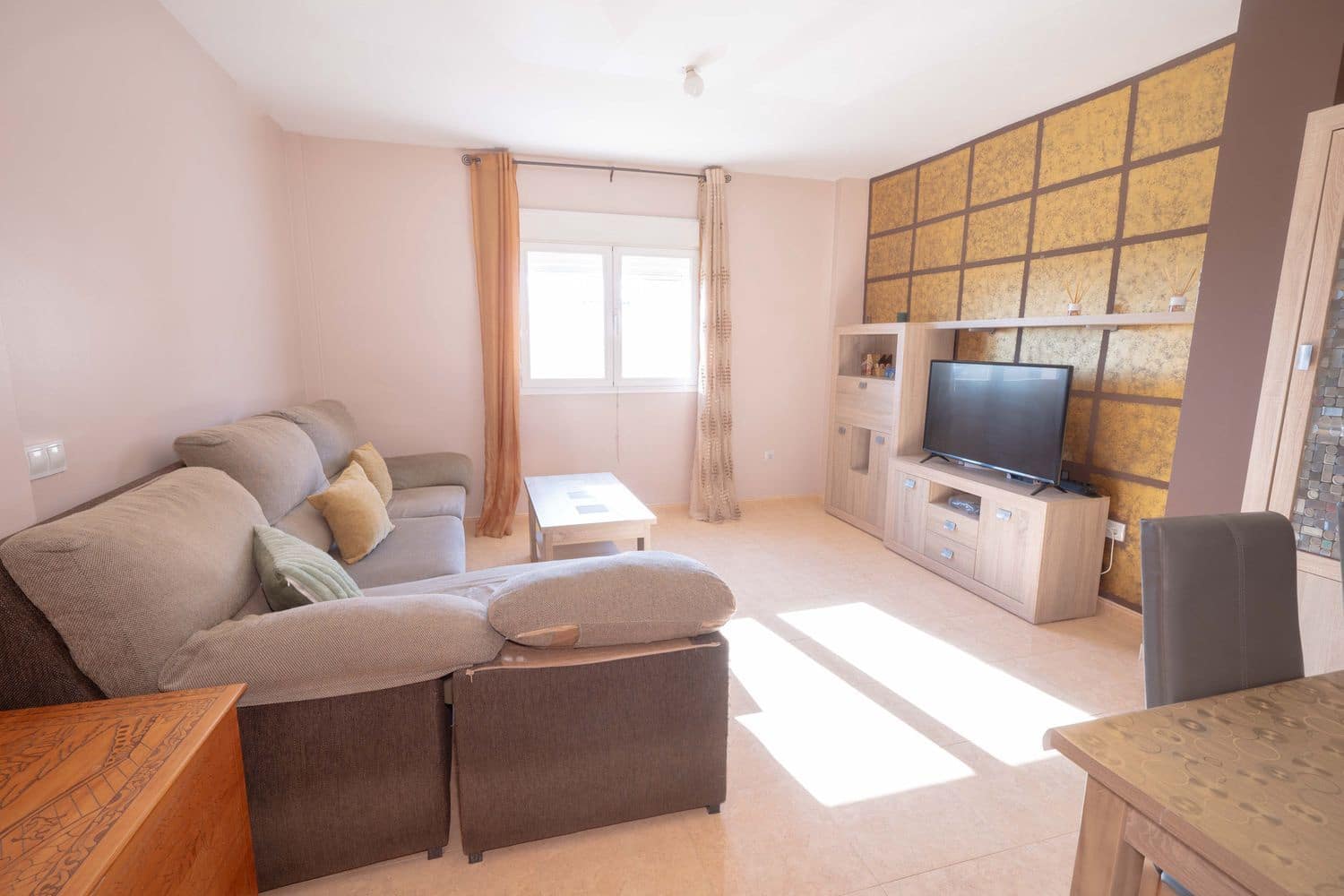3 bedroom Apartment for sale in El Ejido with garage - € 120,000 (Ref: 9523879)