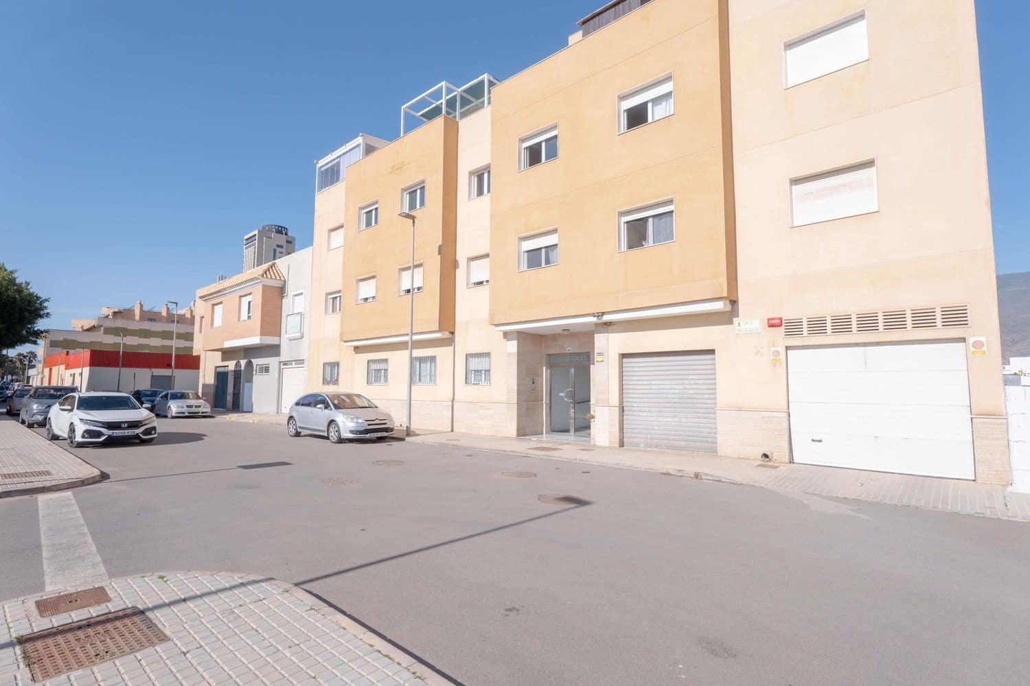 3 bedroom Apartment for sale in El Ejido with garage - € 120,000 (Ref: 9523879)