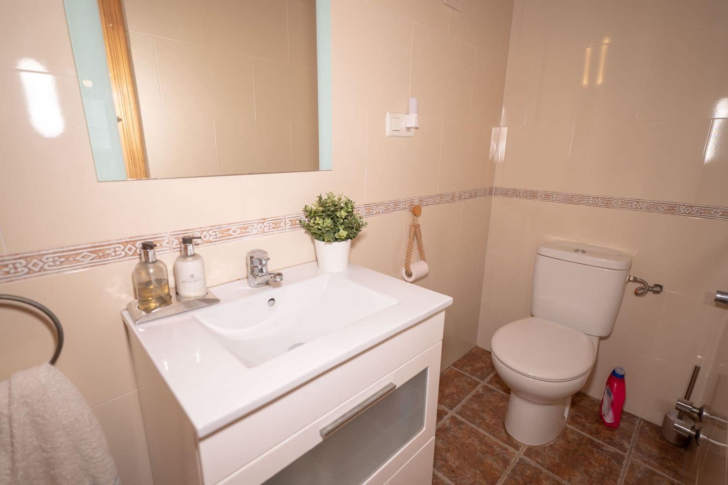 6 bedroom Villa for sale in Berja with garage - € 290,000 (Ref: 9535481)