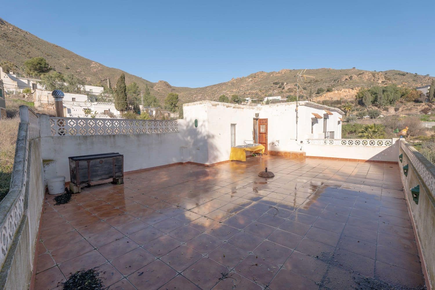 6 bedroom Villa for sale in Berja with garage - € 290,000 (Ref: 9535481)