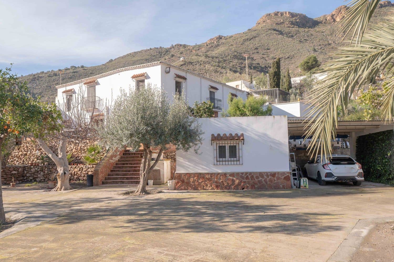 6 bedroom Villa for sale in Berja with garage - € 290,000 (Ref: 9535481)