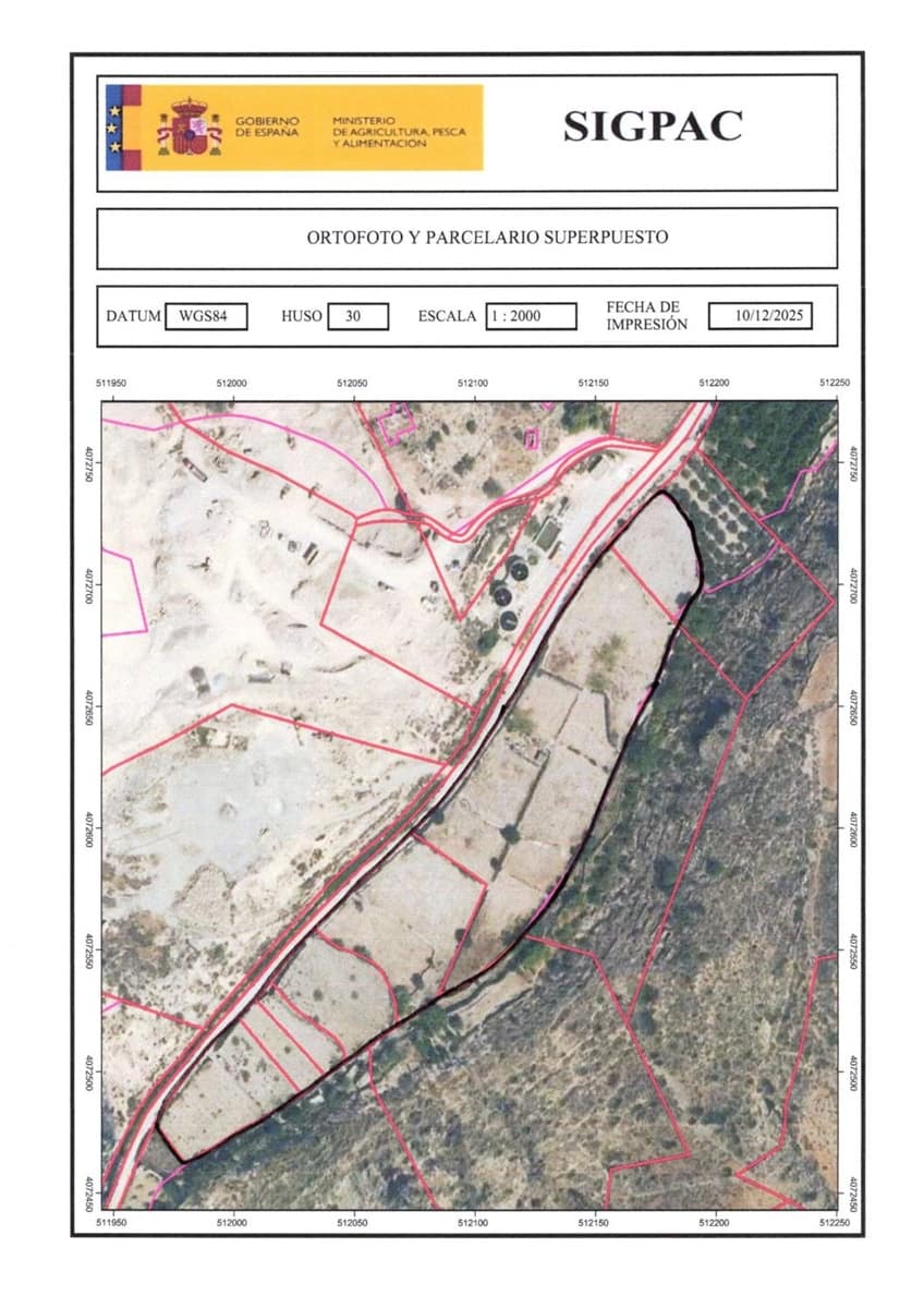 Ubebygd land til salgs i Dalias - € 200 000 (Ref: 9550553)