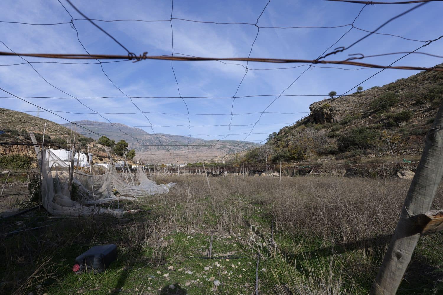 Ubebygd land til salgs i Dalias - € 200 000 (Ref: 9550553)