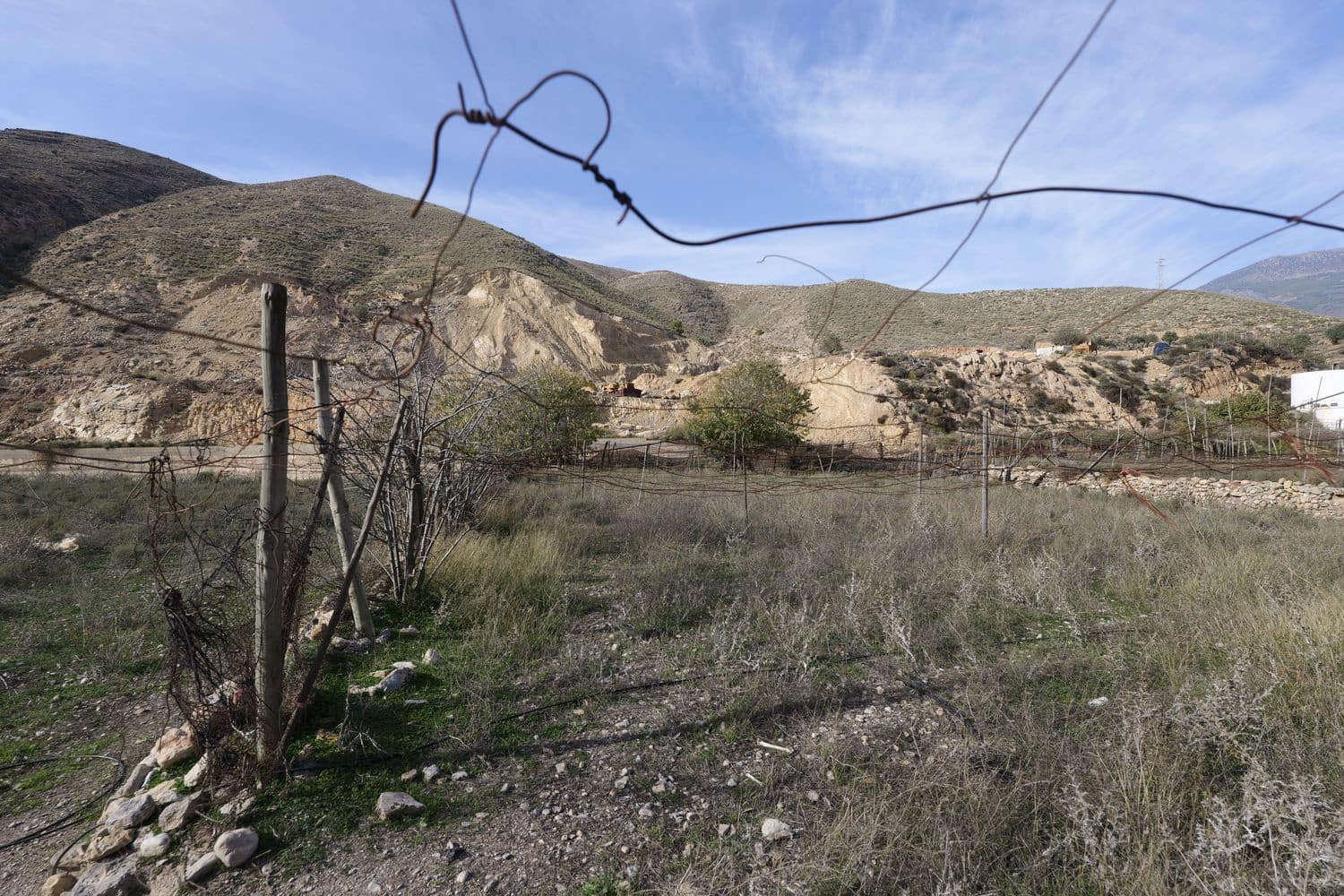 Ubebygd land til salgs i Dalias - € 200 000 (Ref: 9550553)