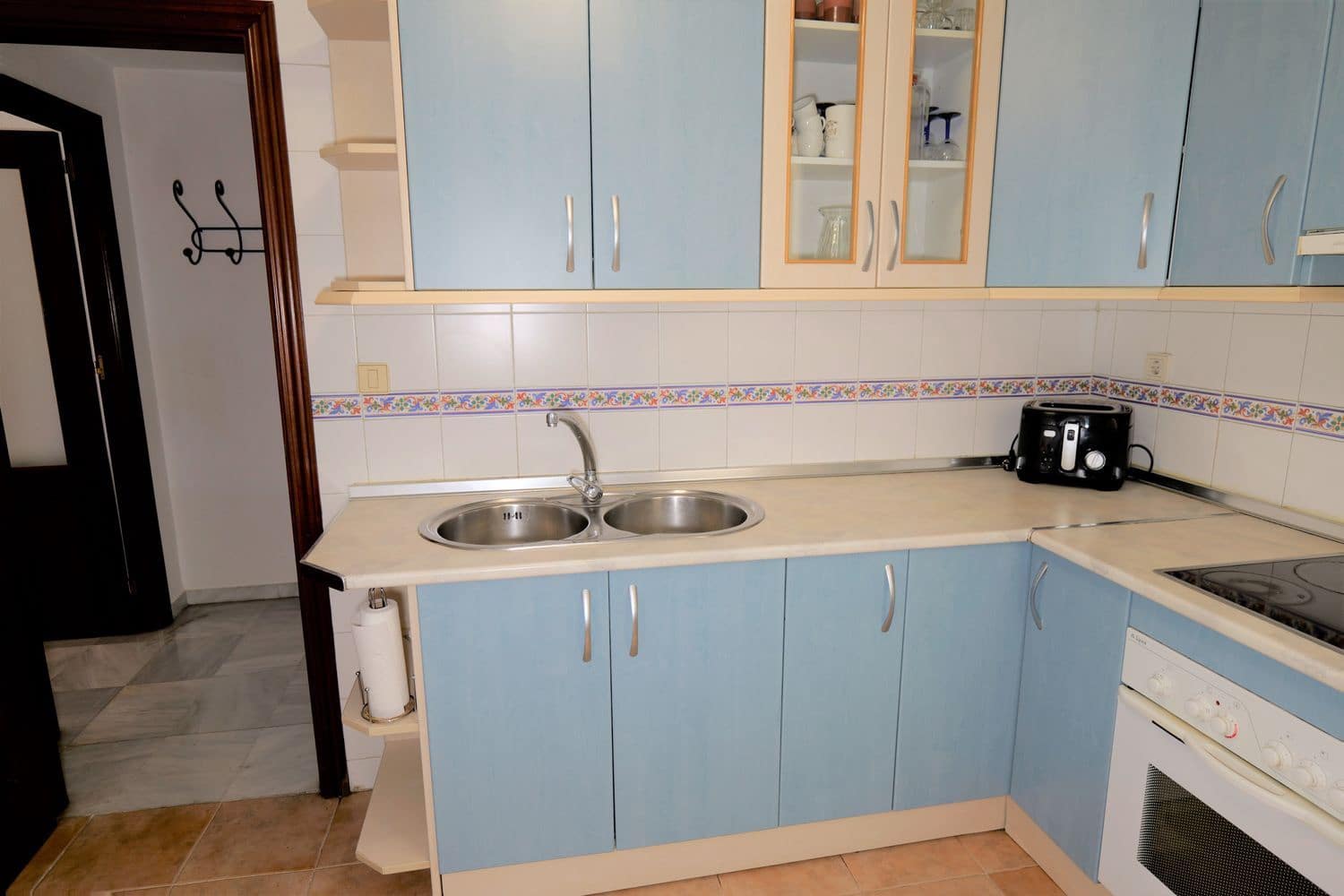 3 bedroom Apartment for rent in Granada city with garage - € 850 (Ref: 9719402)