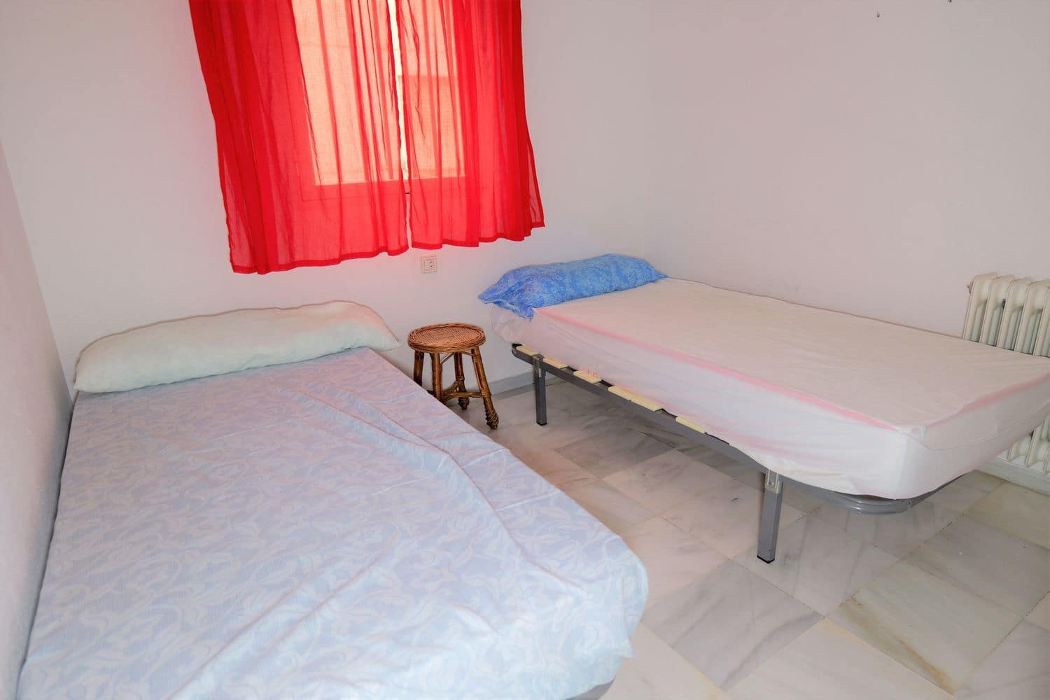 3 bedroom Apartment for rent in Granada city with garage - € 850 (Ref: 9719402)