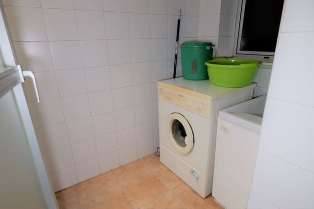 3 bedroom Apartment for rent in Almanjayar, Granada city with garage - € 850 (Ref: 9719402)