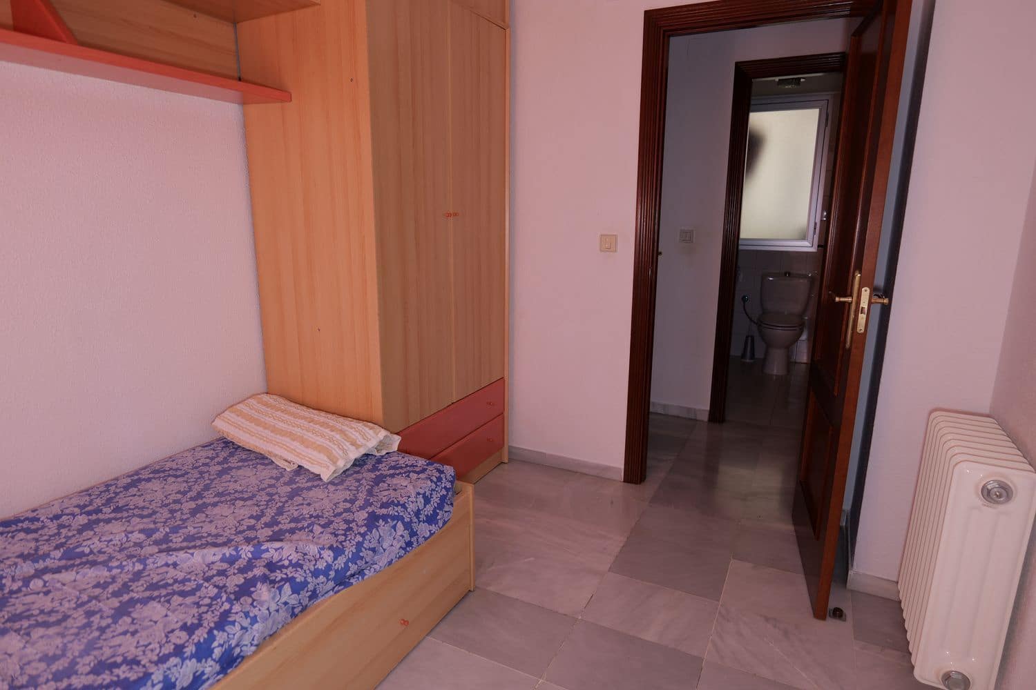 3 bedroom Apartment for rent in Granada city with garage - € 850 (Ref: 9719402)