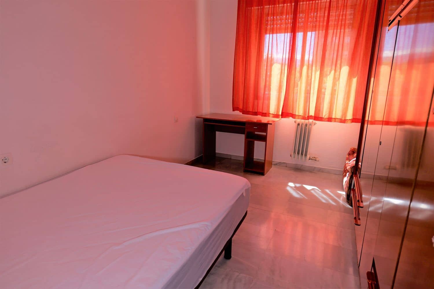 3 bedroom Apartment for rent in Granada city with garage - € 850 (Ref: 9719402)