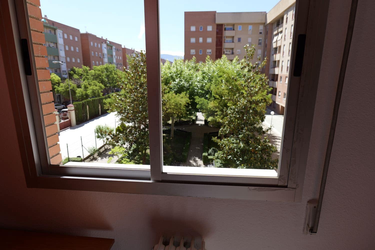 3 bedroom Apartment for rent in Granada city with garage - € 850 (Ref: 9719402)