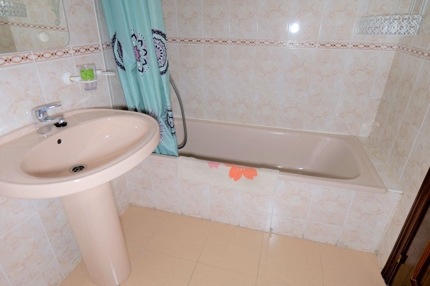 3 bedroom Apartment for rent in Granada city with garage - € 850 (Ref: 9719402)