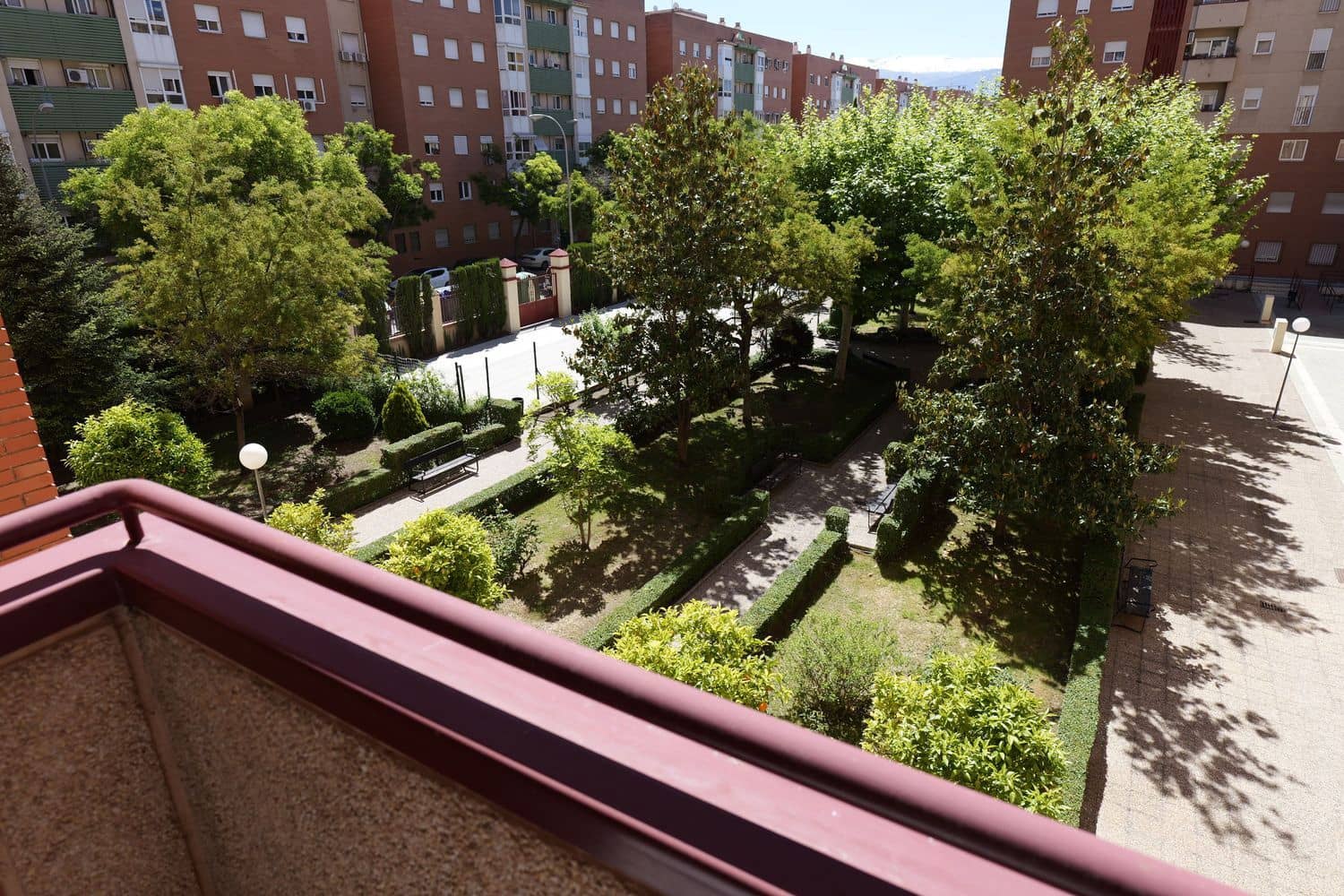 3 bedroom Apartment for rent in Granada city with garage - € 850 (Ref: 9719402)