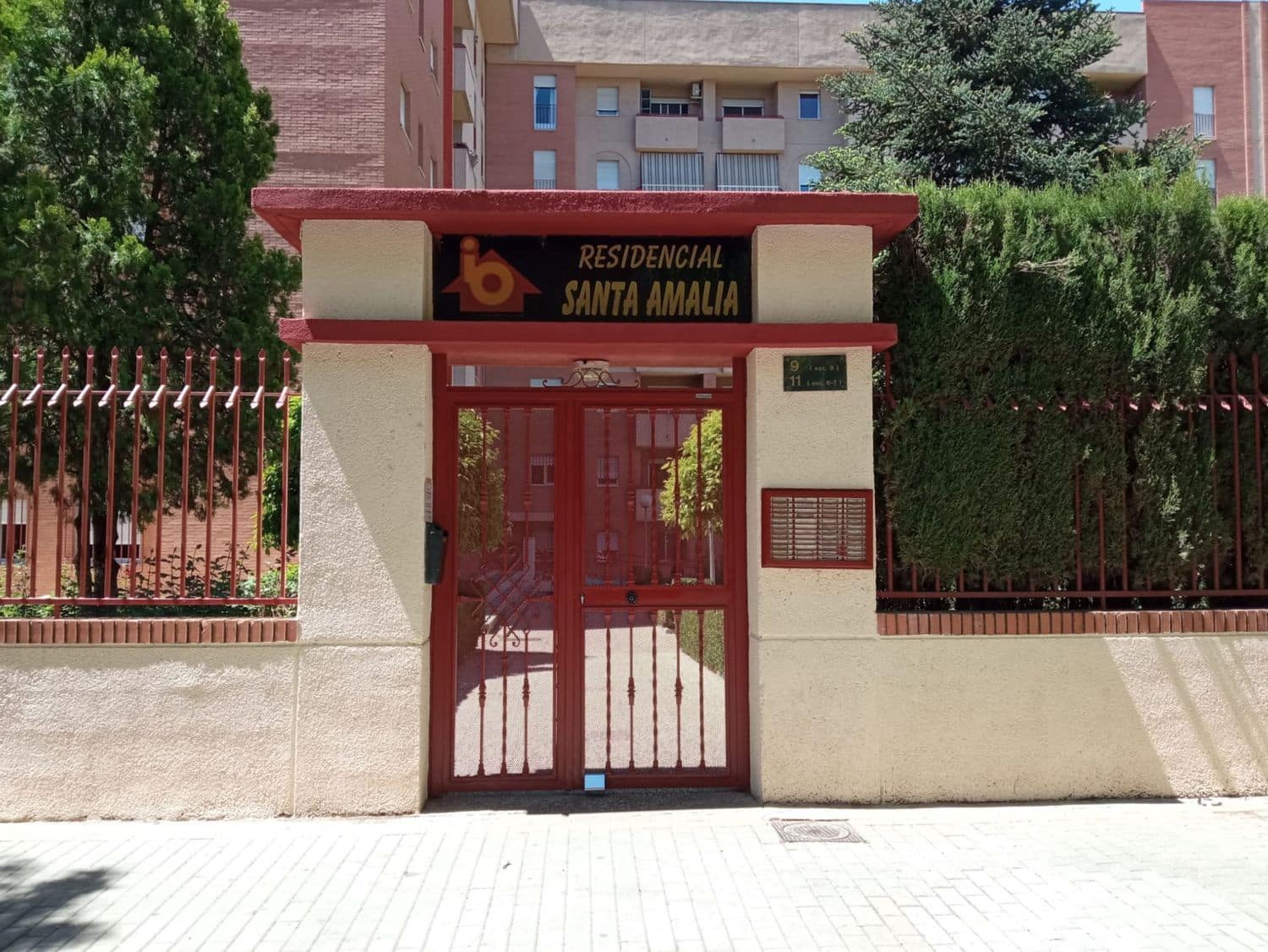 3 bedroom Apartment for rent in Granada city with garage - € 850 (Ref: 9719402)