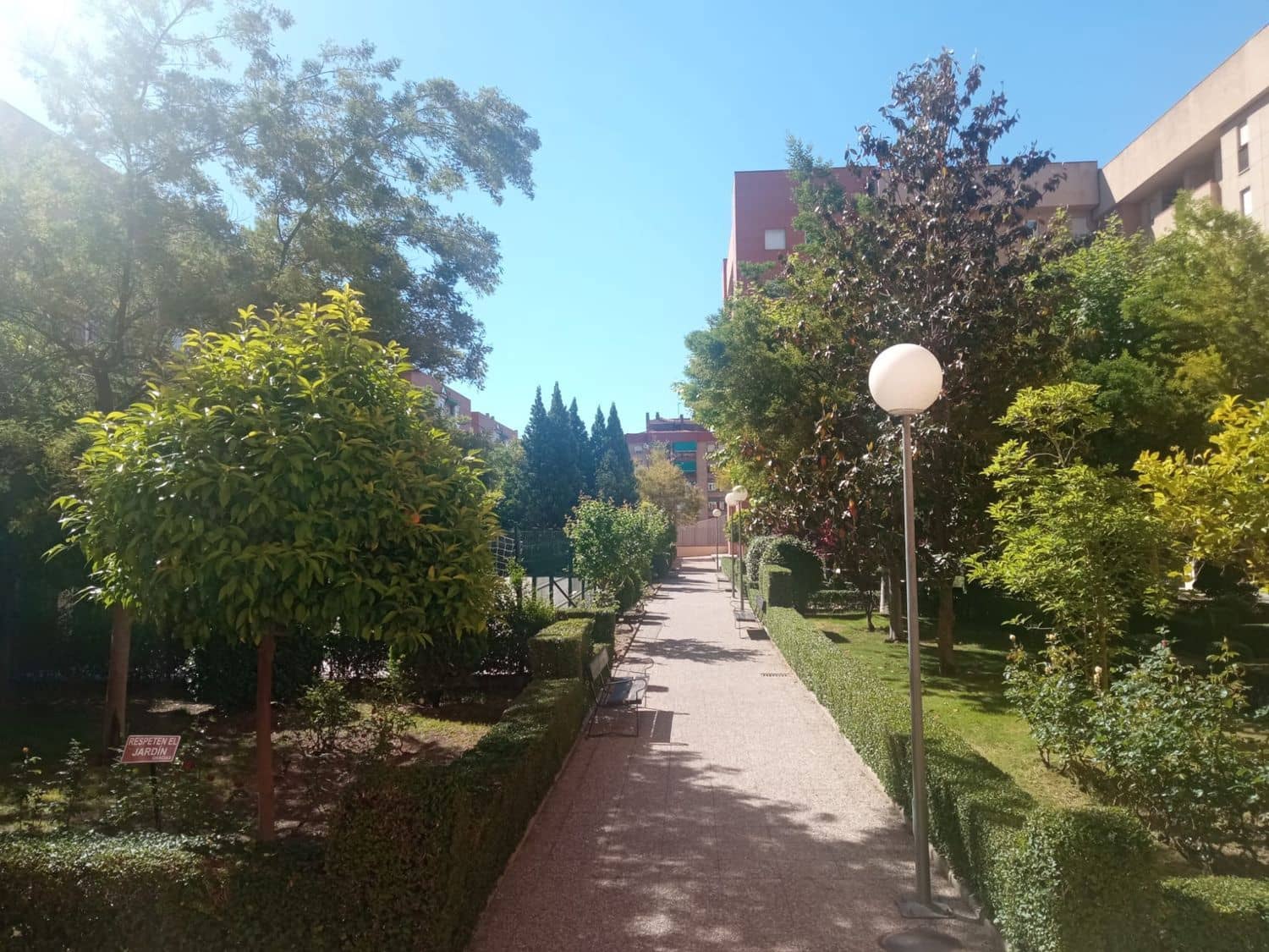 3 bedroom Apartment for rent in Granada city with garage - € 850 (Ref: 9719402)