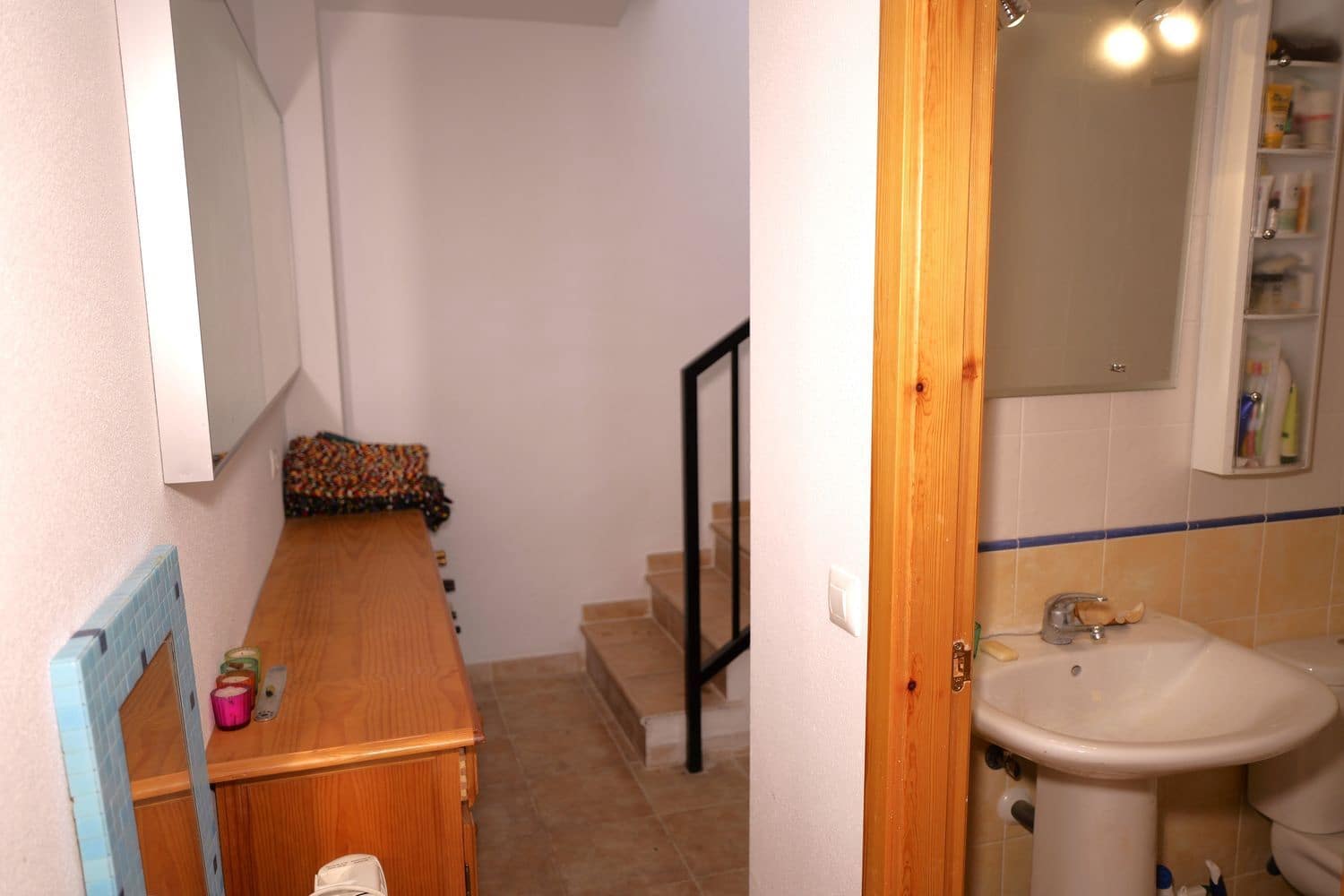 4 bedroom Townhouse for sale in Picena with garage - € 59,700 (Ref: 9741467)