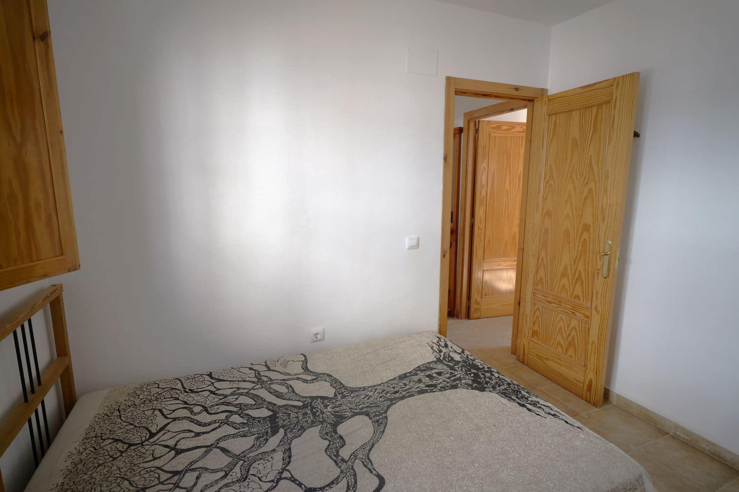 4 bedroom Townhouse for sale in Picena with garage - € 59,700 (Ref: 9741467)