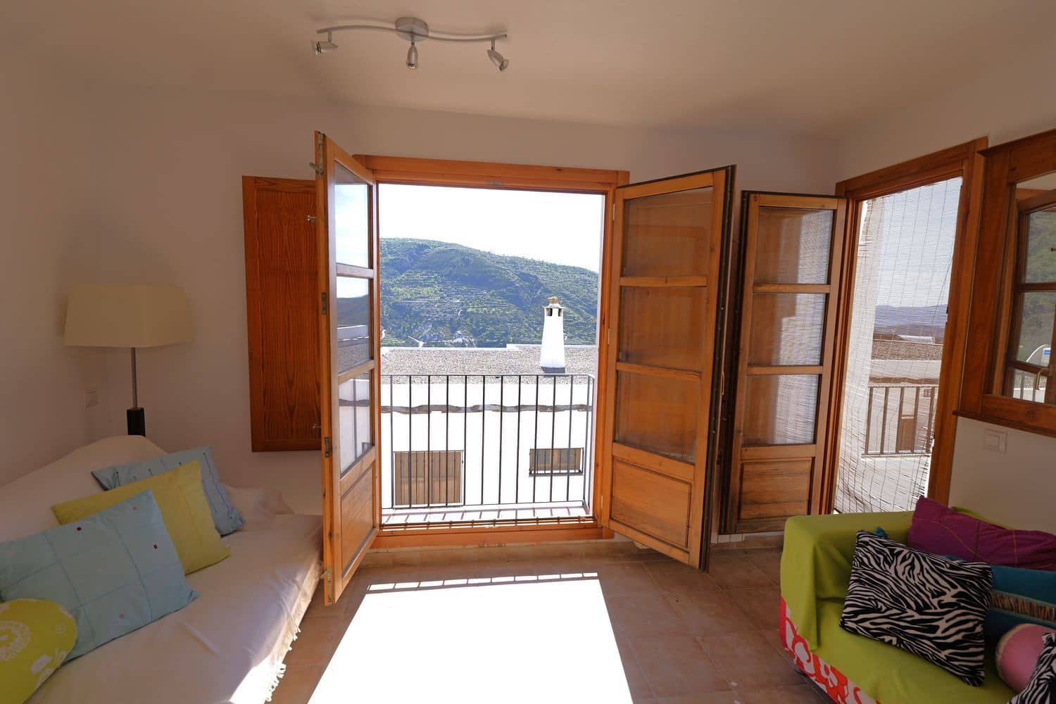 4 bedroom Townhouse for sale in Picena with garage - € 59,700 (Ref: 9741467)