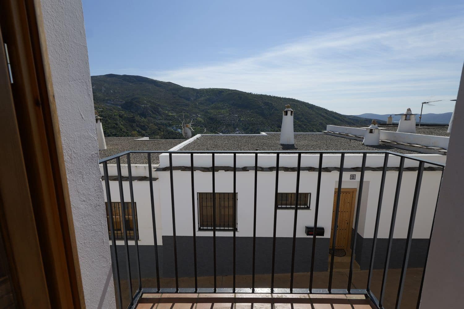 4 bedroom Townhouse for sale in Picena with garage - € 59,700 (Ref: 9741467)
