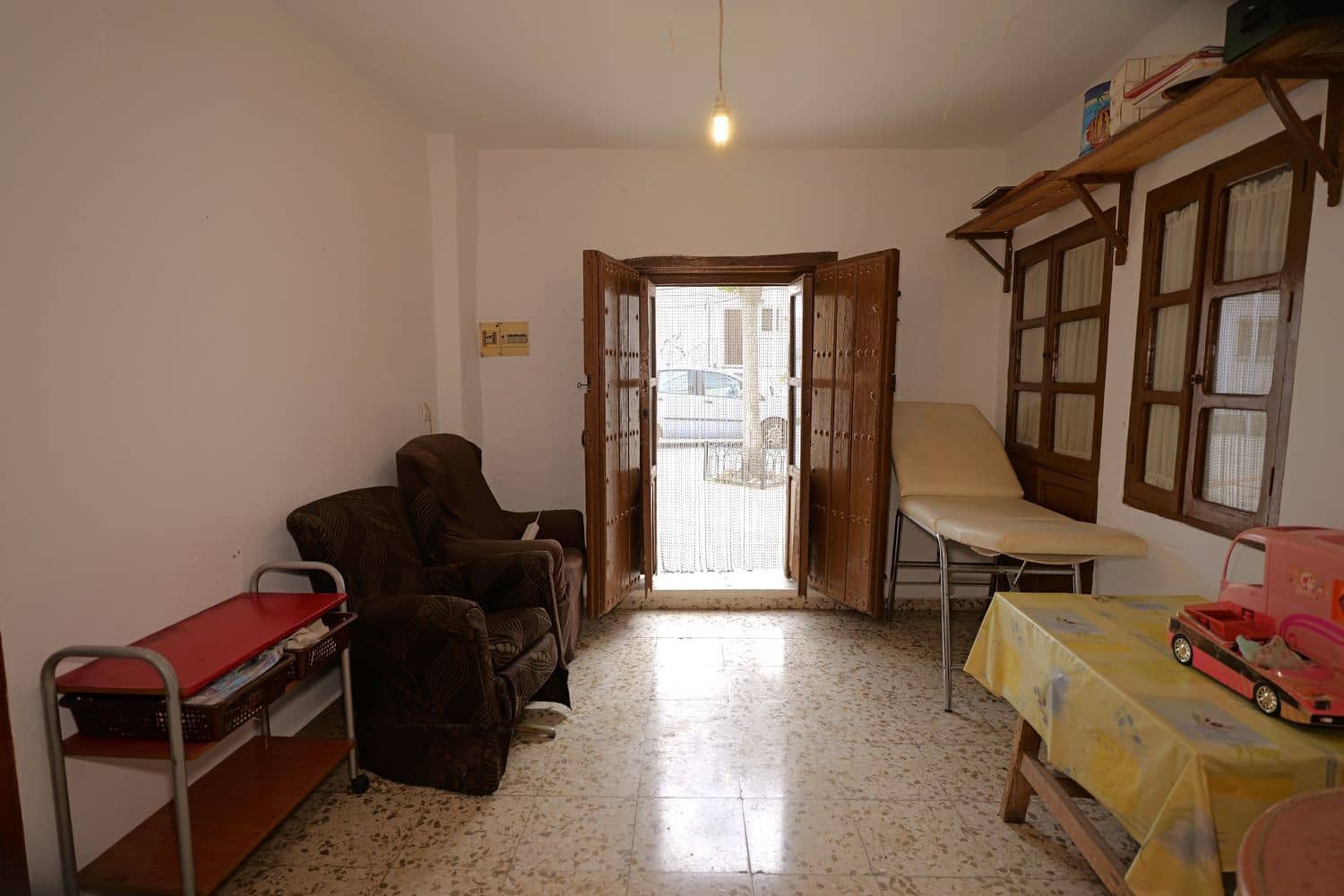 6 bedroom Townhouse for sale in Lobras with garage - € 79,000 (Ref: 9764893)