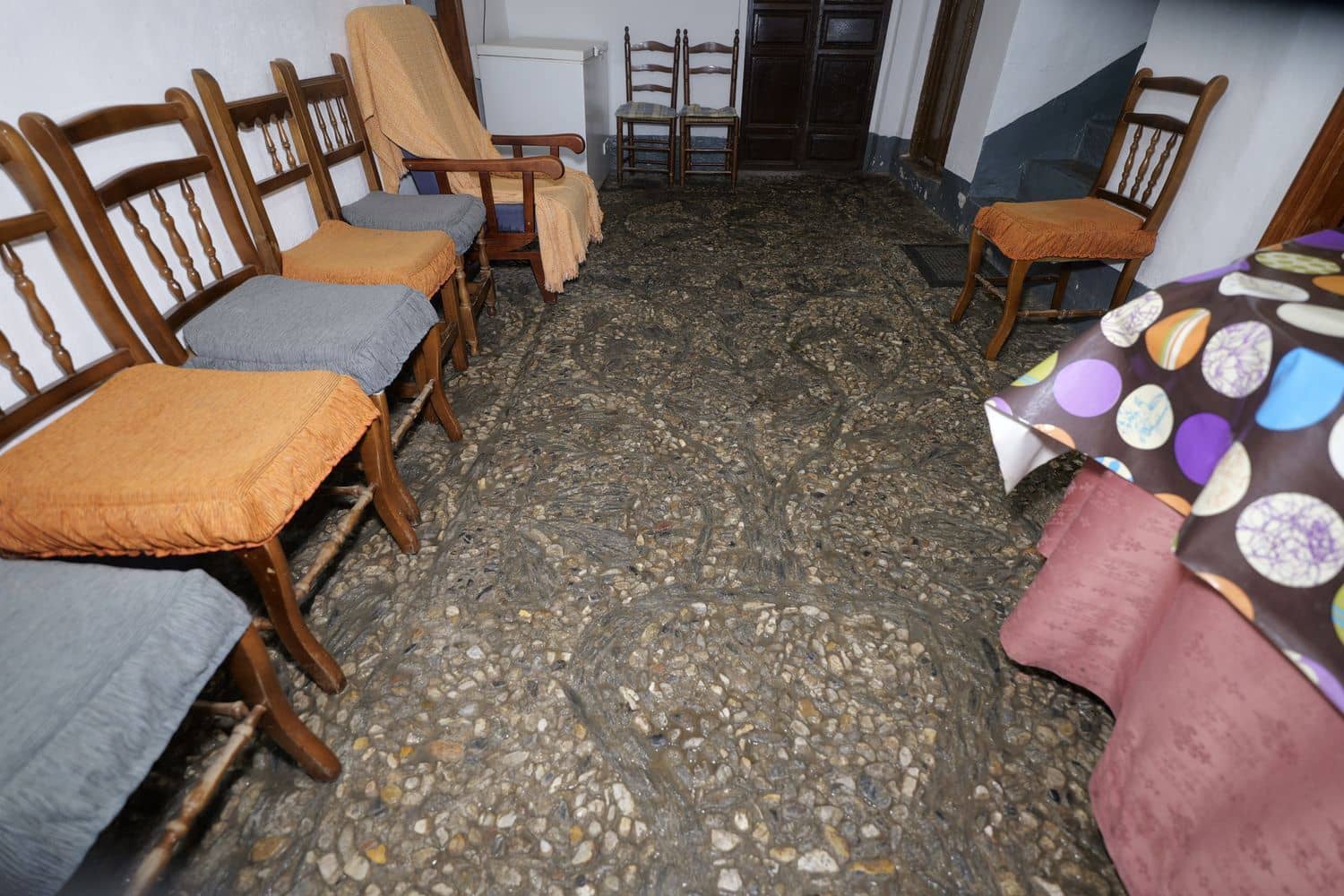 6 bedroom Townhouse for sale in Lobras with garage - € 79,000 (Ref: 9764893)