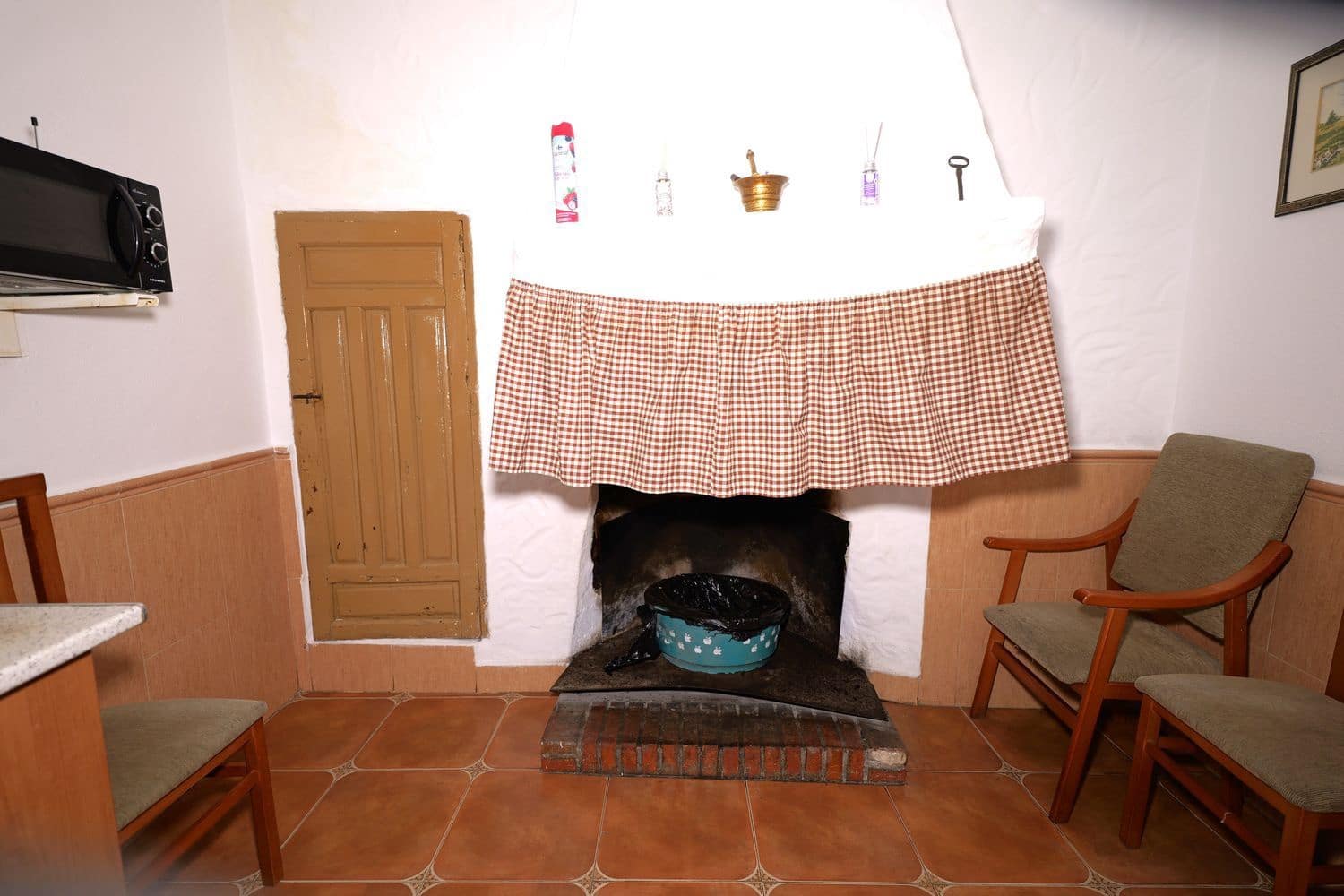 6 bedroom Townhouse for sale in Lobras with garage - € 79,000 (Ref: 9764893)