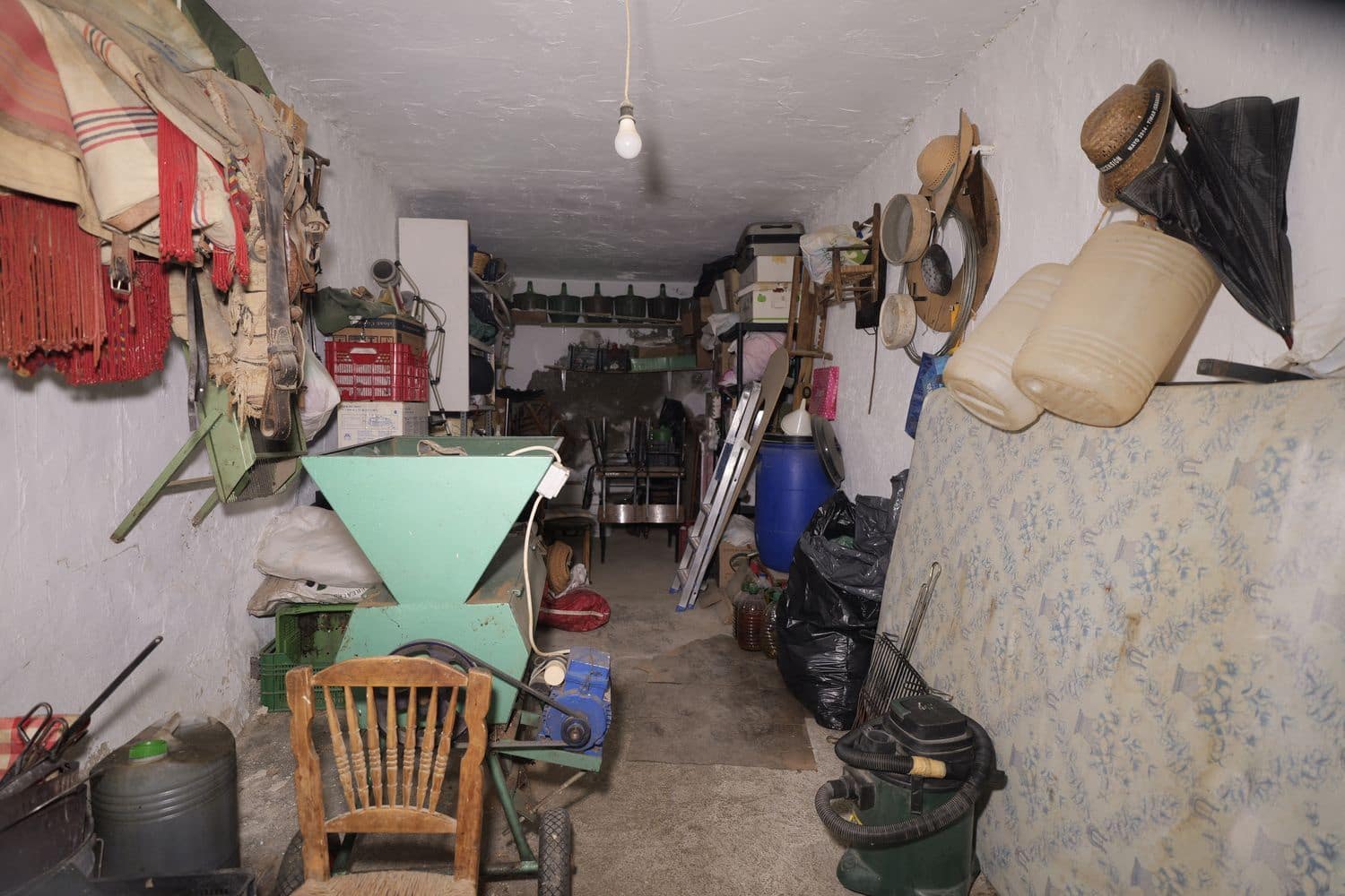 6 bedroom Townhouse for sale in Lobras with garage - € 79,000 (Ref: 9764893)