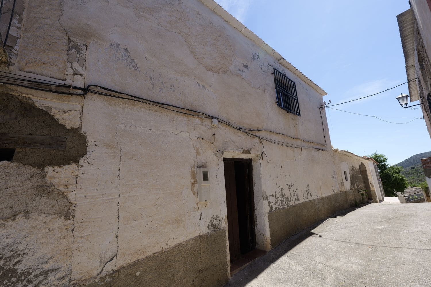 3 bedroom Townhouse for sale in Turon with garage - € 19,500 (Ref: 9805961)