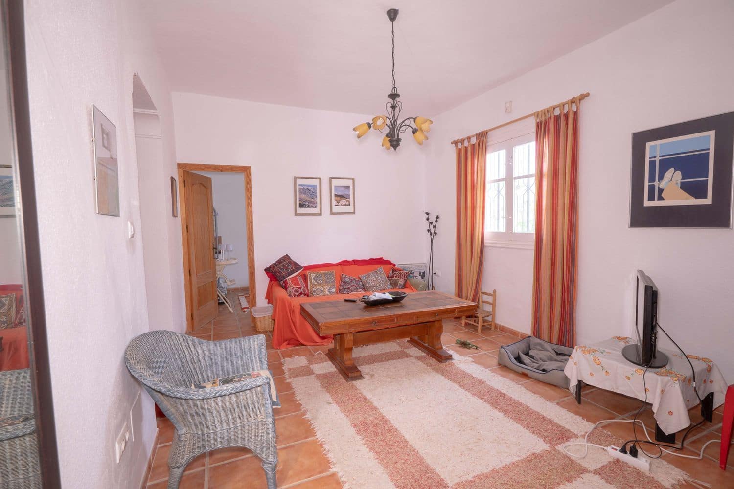 5 soveværelse Villa til salg i Almeria by med swimmingpool garage - € 160.000 (Ref: 9805962)