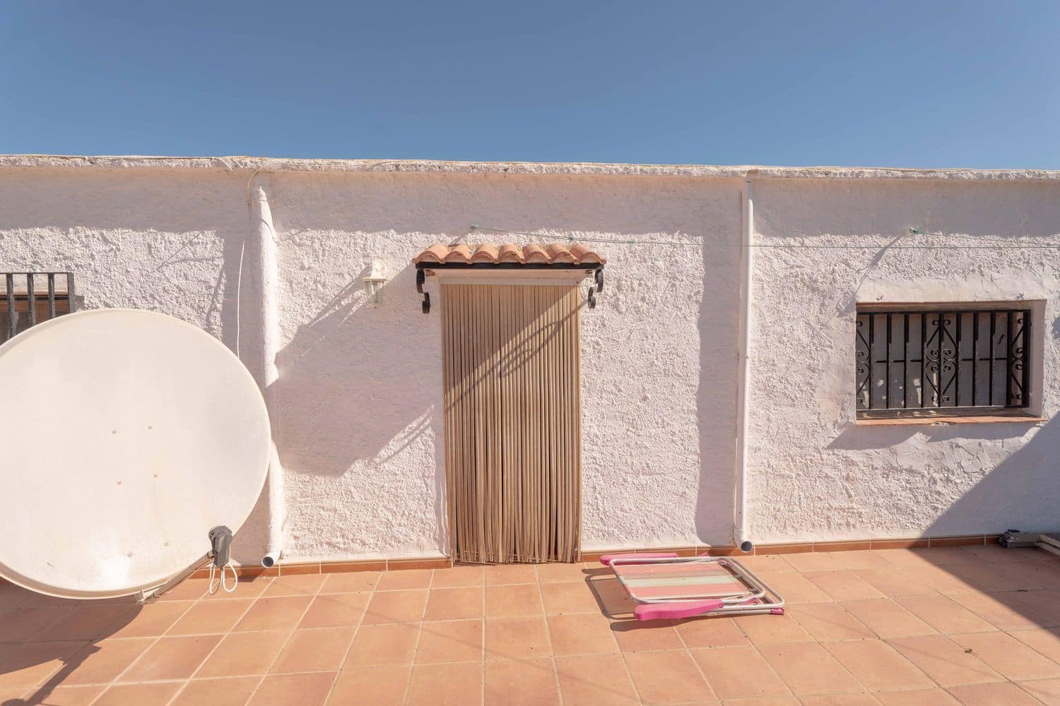 5 soveværelse Villa til salg i Almeria by med swimmingpool garage - € 160.000 (Ref: 9805962)