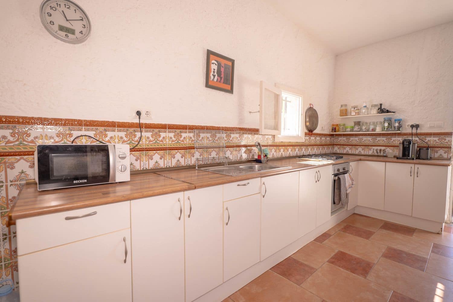 5 soveværelse Villa til salg i Almeria by med swimmingpool garage - € 160.000 (Ref: 9805962)