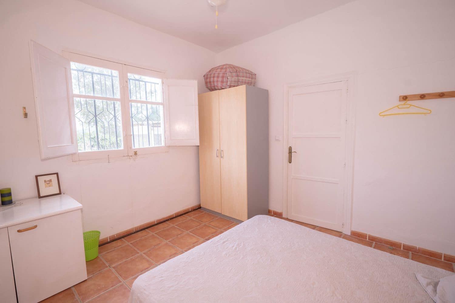 5 soveværelse Villa til salg i Almeria by med swimmingpool garage - € 160.000 (Ref: 9805962)