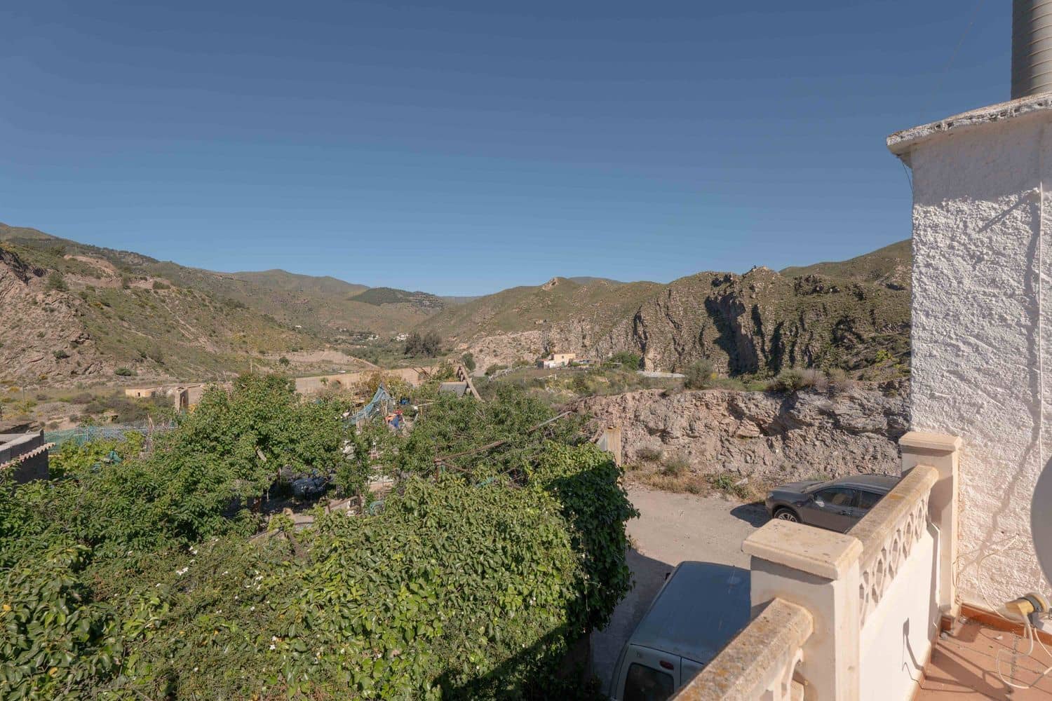 5 soveværelse Villa til salg i Almeria by med swimmingpool garage - € 160.000 (Ref: 9805962)