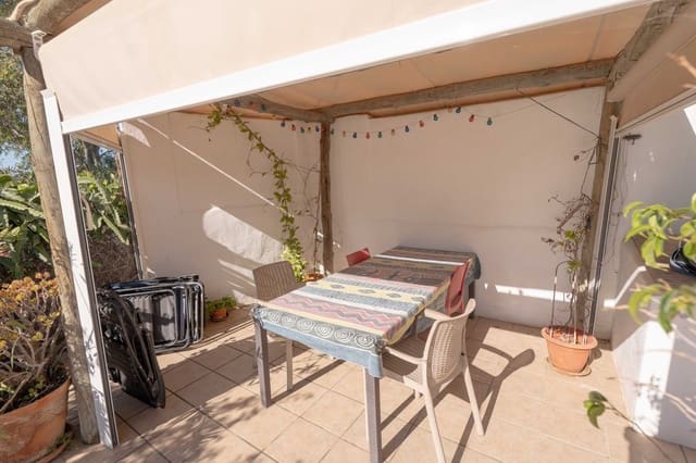 5 soveværelse Villa til salg i Almería by med swimmingpool garage - € 160.000 (Ref: 9805962)