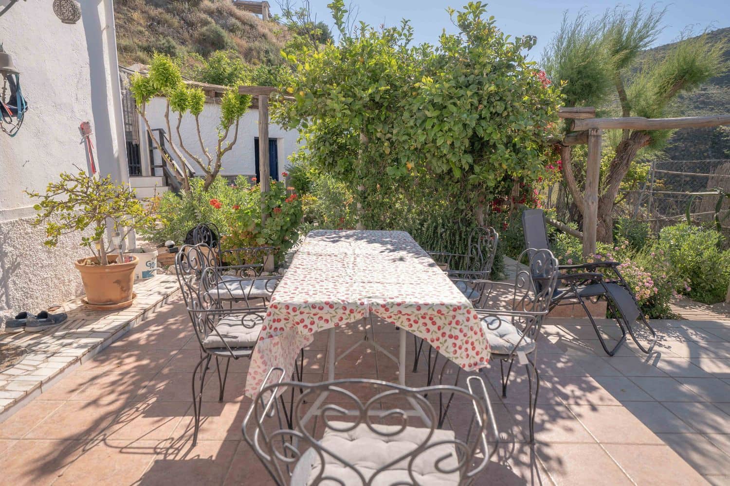 5 soveværelse Villa til salg i Almeria by med swimmingpool garage - € 160.000 (Ref: 9805962)